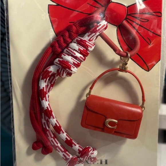 ❤️Brand new❤️Coach Red and White Mini Bag Keychain - Picture 1 of 2
